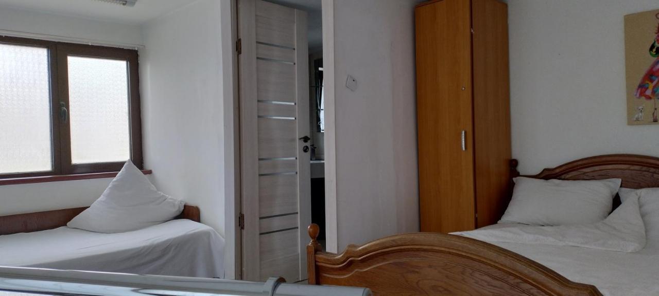 Grivita Apartment *